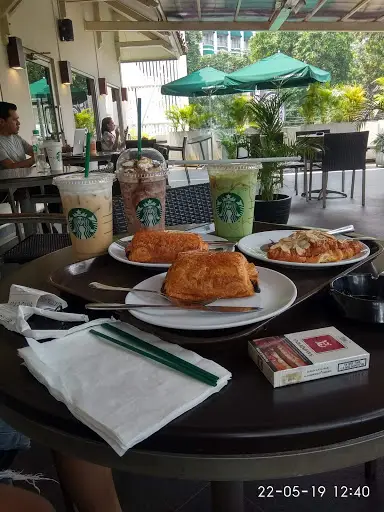 Gambar Makanan Starbucks Kemang Sky 4