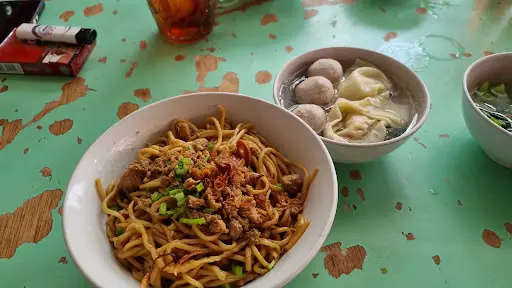 Gambar Makanan Mie Ayam Bakso Apollo 4