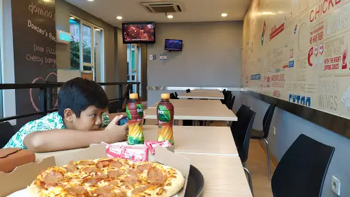 Gambar Makanan Domino's Pizza 5