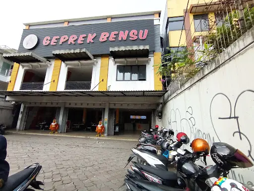 Gambar Makanan Geprek Bensu Empang Bogor 2